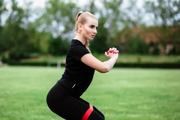 Zdravý Sportovní Životní Styl Atletická Mladá Žena Sportovních Šatech Dělá — Stock fotografie