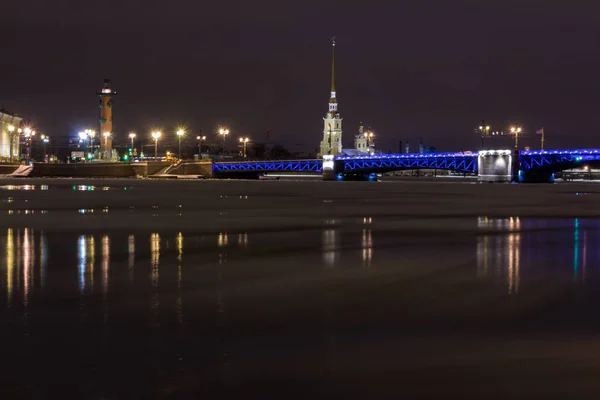 Развод Дворцовый мост, Санкт-Петербург, Россия — стоковое фото