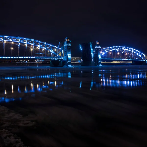 Bolsheokhtinsky bridge, Szentpétervár, Oroszország — Stock Fotó