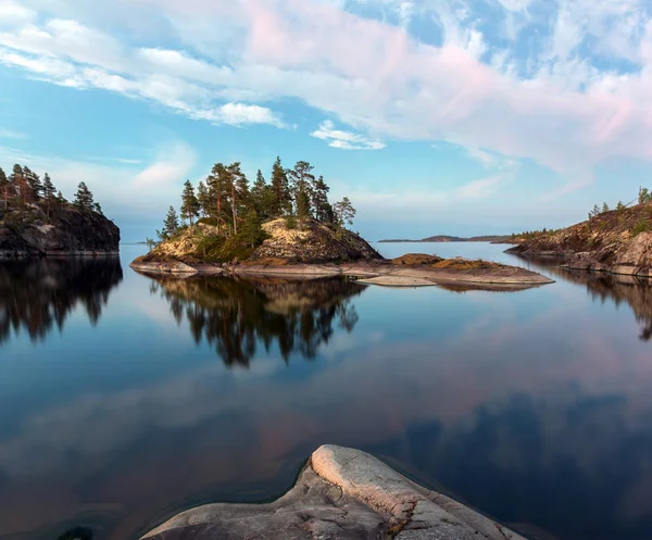 White night on lake Ladoga — Stock Photo, Image