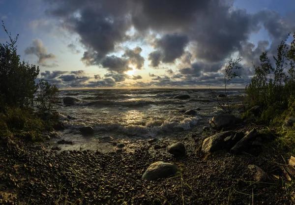 Tempestade no lago Ladoga — Fotografia de Stock