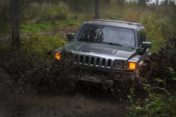 Hummer h3 позашляховики (всешляховики) — стокове фото