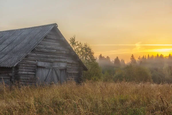 Morgon i den ryska byn — Stockfoto