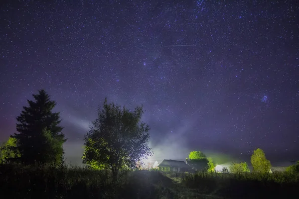 Noche de otoño en el pueblo ruso — Foto de Stock