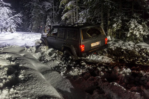 2017 Istmo Kareliano Região Leningrado Rússia Jeep Cherokee Cavalga Água — Fotografia de Stock