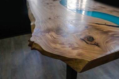 Büyük ahşap masa, güzel modern masa.