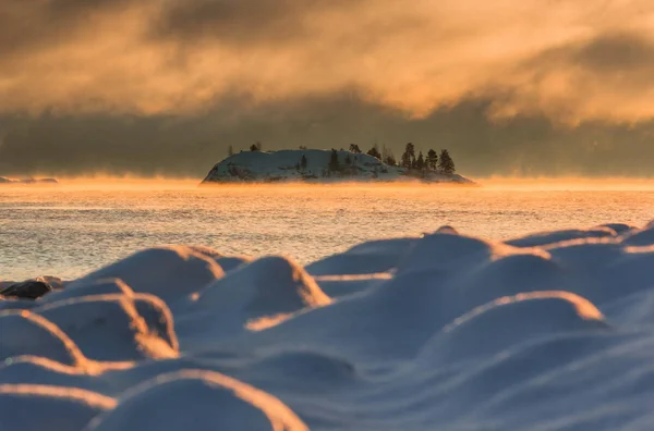 Gün Doğumunda Ladoga Gölü Nde Karelia Kış Rusya Nın Doğası — Stok fotoğraf