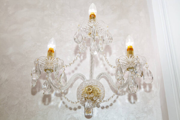 люстра в классическом стиле