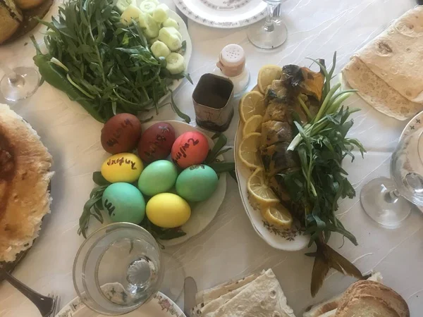 Mesa Pascua Con Familia —  Fotos de Stock