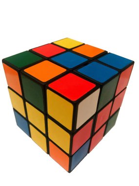 Erivan, Ermenistan, Nisan 2020 Rubik Küpü beyaz arka planda