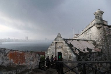 Fırtına Havana şehrini silip süpürüyor, Kazablanka 'nın manzarası
