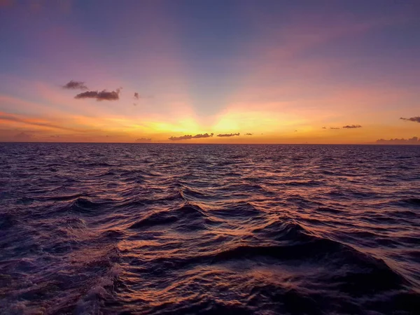 Tayland 'da Hua-Hin sahilinde güneş doğuyor.