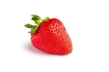 Beyaz arka planda izole edilmiş çilekler..