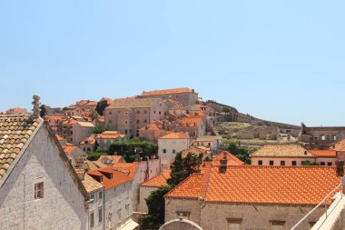 Hırvatistan kentindeki çatıların panoramik manzarası