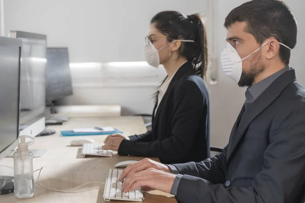 Coronavirus Office Workers Mask Corona Virus Business Workers Wear Masks — Stock Photo, Image