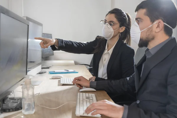 Coronavirus Office Workers Mask Corona Virus Business Workers Wear Masks — Stock Photo, Image