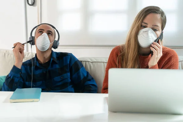 Coronavirus Couple Sitting Sofa Quarantine Home Watching Couple Home Couch — Stock Photo, Image