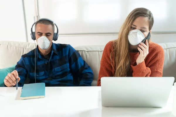 Coronavirus Couple Sitting Sofa Quarantine Home Watching Couple Home Couch — Stock Photo, Image