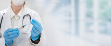 Coronavirus. Doktorlar ve hemşireler hastanede çalışıyor ve koronavirüsle savaşıyorlar. Koruyucu kıyafetli ve maskeli bir kadın doktor hastalığın tedavisini arıyor. Metni kopyala Hastane geçmişi. Grafik tasarım afişi