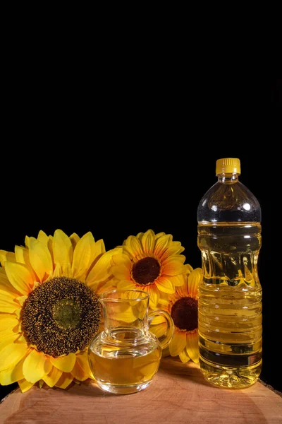 Sonnenblumen Holz Gelb Glasflasche Schwarz Hintergrund — Stockfoto