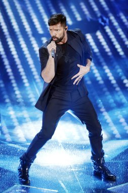 şarkıcı Ricky Martin