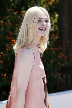 Oyuncu Elle Fanning