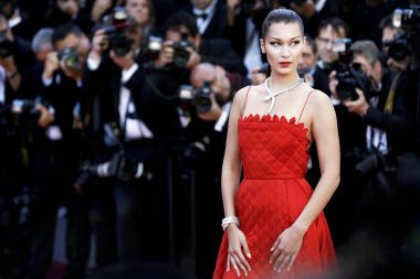 Bella Hadid modeli
