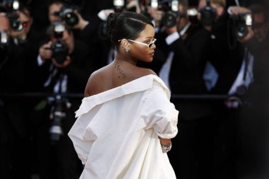 Şarkıcı Robyn Rihanna Fenty