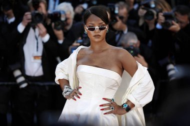 Şarkıcı Robyn Rihanna Fenty