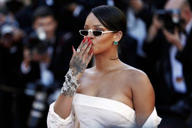 Şarkıcı Robyn Rihanna Fenty