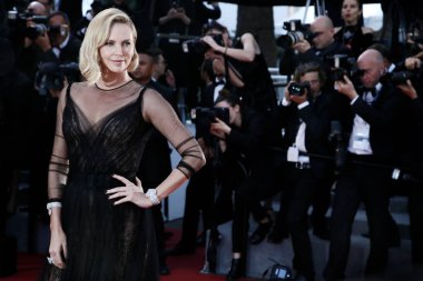 aktris charlize theron