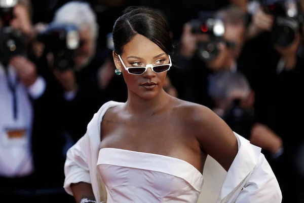 Şarkıcı Robyn Rihanna Fenty