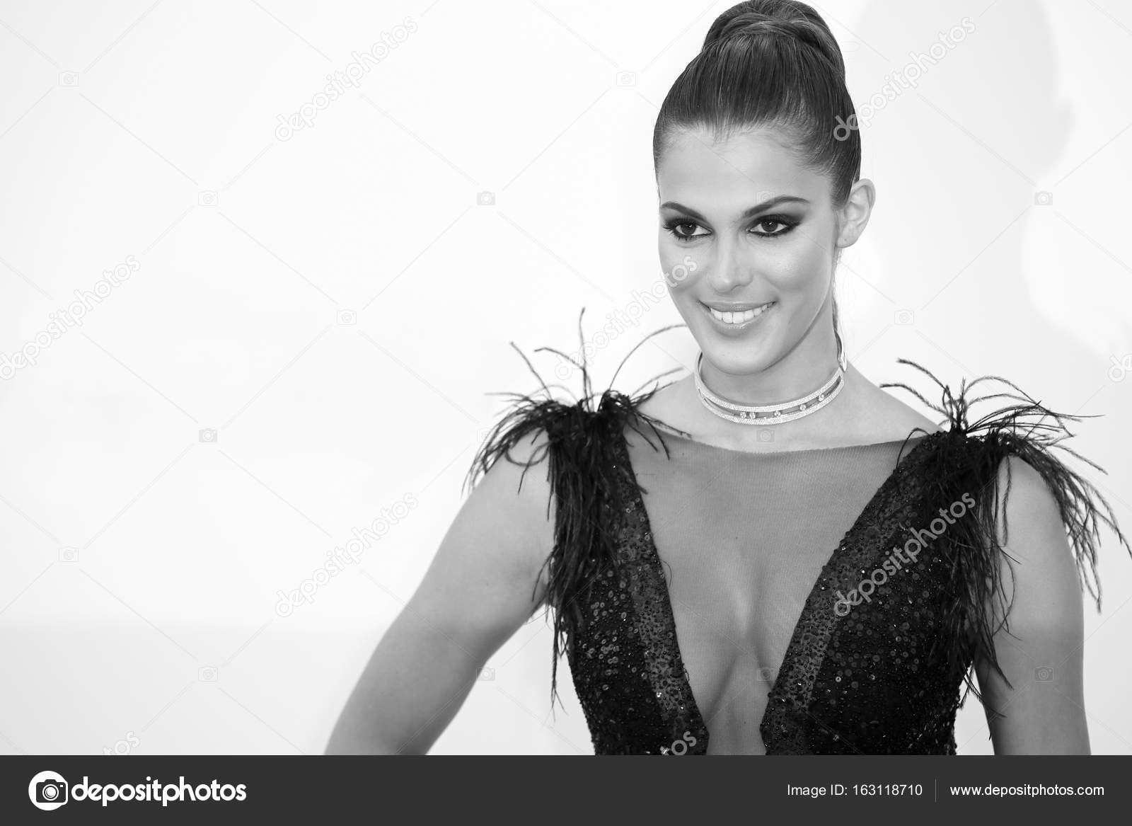 Iris Mittenaere nude (39 gallery), leaked Topless, iCloud, butt 2016