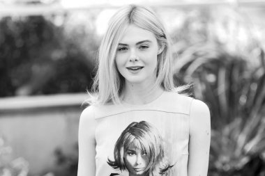 Oyuncu Elle Fanning