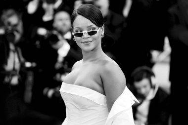 Şarkıcı Robyn Rihanna Fenty