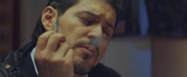 Sigara İçen Adam, Yakın plan, Sığ Dof. 4K Uhd.