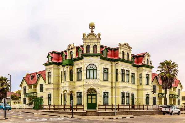 Altes deutsches Kolonialgebäude, Hakenkreuz, Namibia — Stockfoto