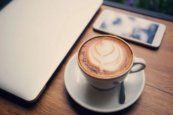 กาแฟหน วยพร อมเคร องม างานบนโต — ภาพถ่ายสต็อก
