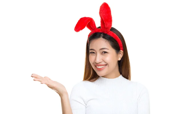 Joven Sonriente Feliz Mujer Asiática Con Divertido Bastante Rojo Banda —  Fotos de Stock
