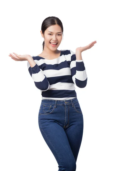 Молодая Счастливая Азиатка Улыбкой Белом Фоне — стоковое фото