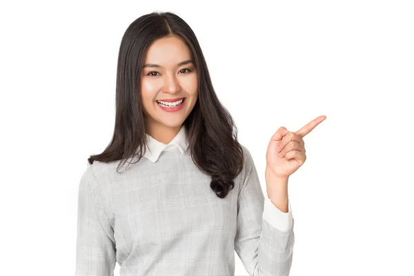 Молодая Красота Здоровой Счастливой Азиатской Женщины Улыбающимся Лицом Указывая Пустое — стоковое фото