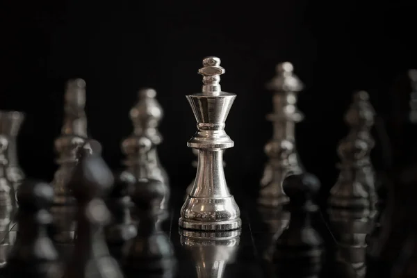 Regele Cavalerul Șah Setup Fundal Întunecat Conceptul Lider Munca Echipa — Fotografie, imagine de stoc