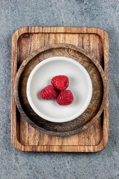 Rustic Wooden Plate Freshly Hand Picked Scandinavian Berries — Stock Photo, Image