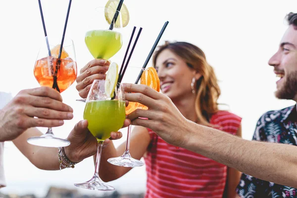 Group Friends Enjoying Alcoholic Cocktails American Bar Young People Hands — Stock Photo, Image