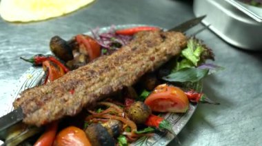 Türk mutfağından Türk yemeği ve kebabı