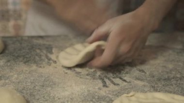 İnsanlar para kazanıyor.