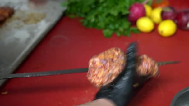 土耳其菜和土耳其菜中的烤面包 — 图库视频影像