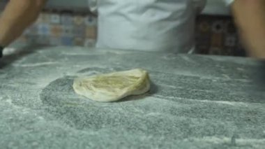 İnsanlar para kazanıyor.