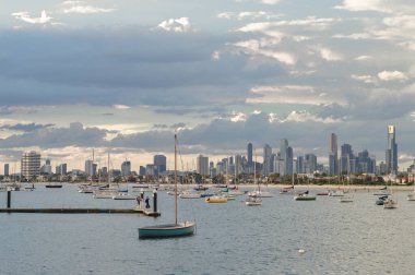 Melbourne Avustralya 'daki Saint Kilda sahili.....