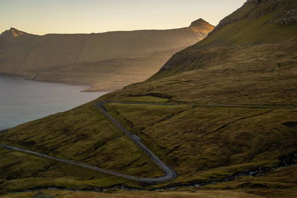 Stroymoy Adası Faroe Adaları Ndaki Nefes Kesici Manzaranın Altın Saat — Stok fotoğraf